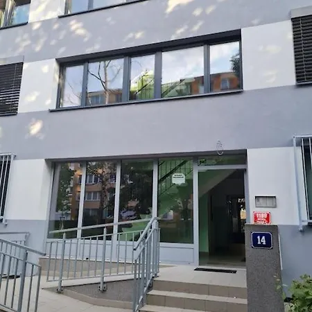 Linhs Place Praag