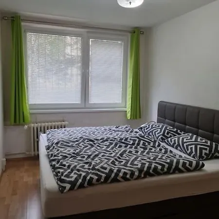 Linhs Place Praag